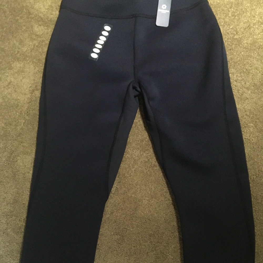 Zaggora hot pants - new
